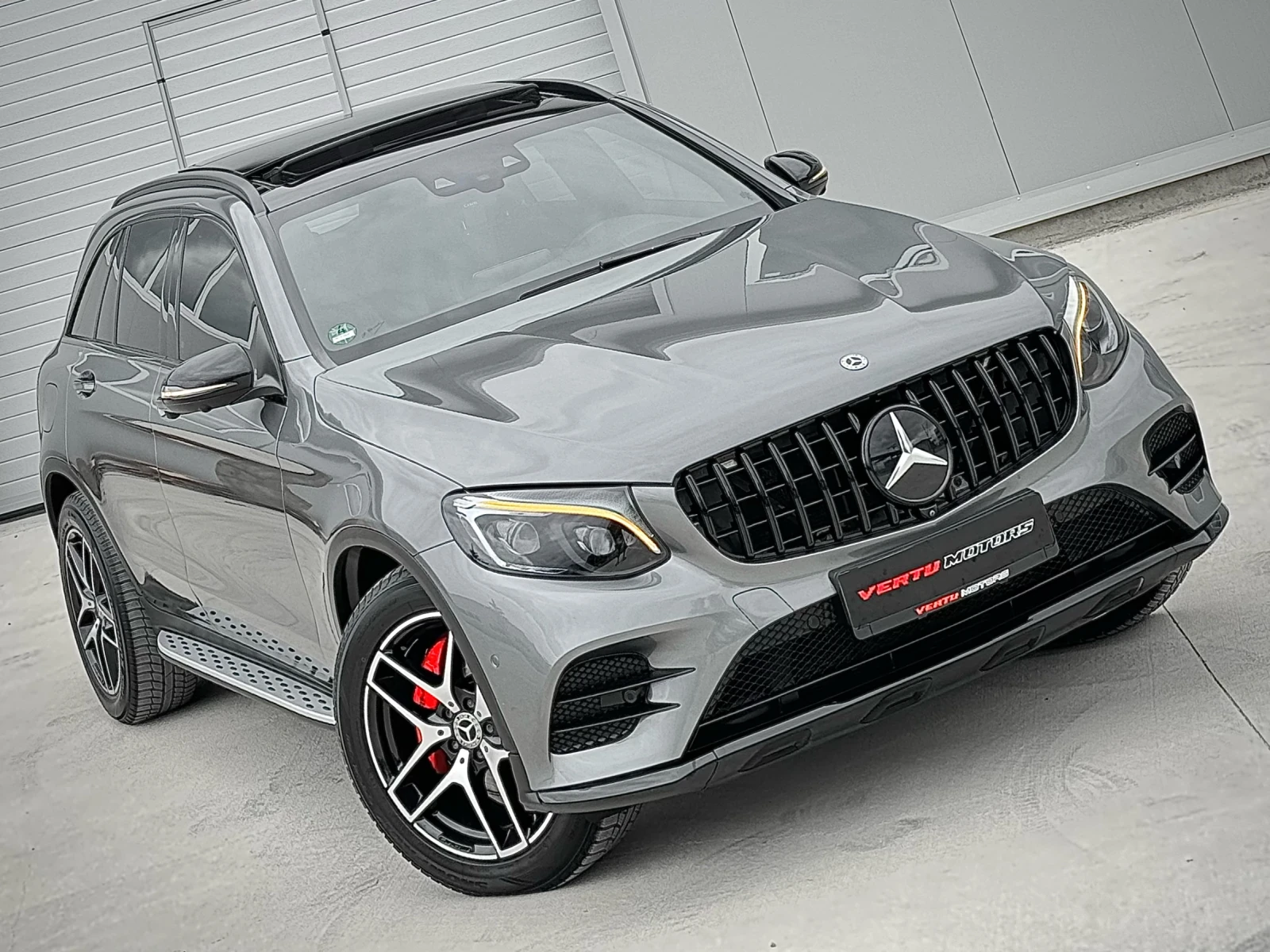 Mercedes-Benz GLC 250 D/ AMG/ 4MATIC/ 9G/ NIGHT EDITION/ PANO/ F1 - изображение 3