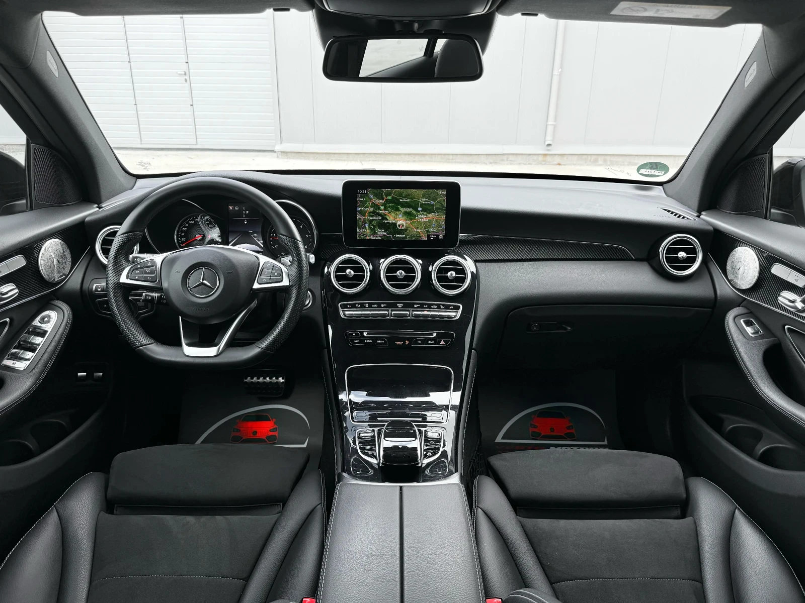 Mercedes-Benz GLC 250 D/ AMG/ 4MATIC/ 9G/ NIGHT EDITION/ PANO/ F1 - изображение 7