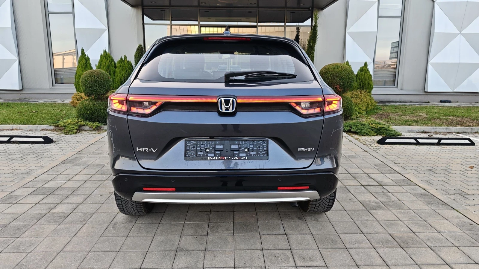 Honda Hr-v 1.5i hybrid  - изображение 5