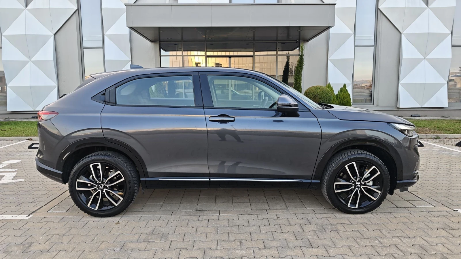 Honda Hr-v 1.5i hybrid  - изображение 7