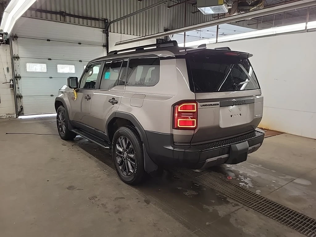 Toyota Land cruiser * 4WD * CARFAX *  - изображение 4