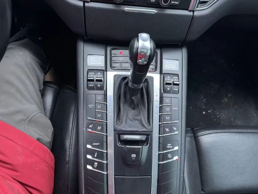 Porsche Macan S * PANO* AWD * АвтоКредит* (Цена до БГ), снимка 9 - Автомобили и джипове - 53738267