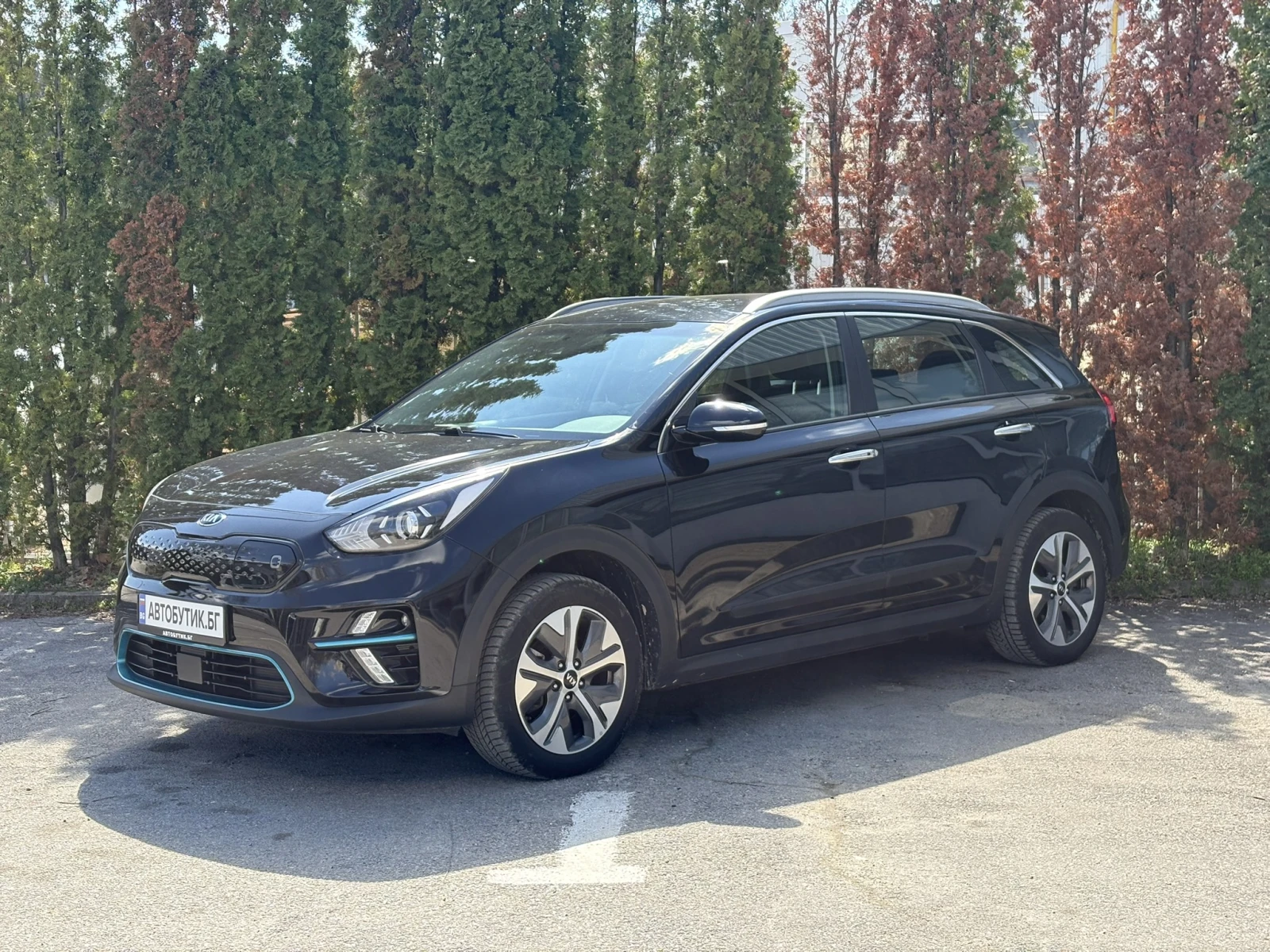 Kia Niro 64 kWh | Камери | Асистенти | Подгрев | Навигация , снимка 3 - Автомобили и джипове - 54195297