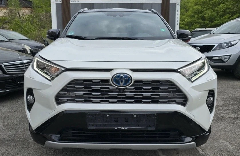 Toyota Rav4 2.5 Hybrid Black Edition 4x4| Всички Екстри | , снимка 2 - Автомобили и джипове - 54237258