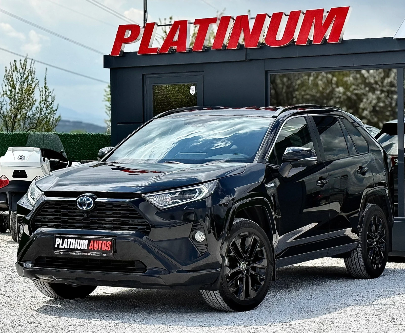 Toyota Rav4 2.5 Hybrid Black Edition 4x4| Всички Екстри | 