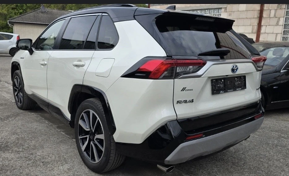 Toyota Rav4 2.5 Hybrid Black Edition 4x4| Всички Екстри | , снимка 6 - Автомобили и джипове - 54237258