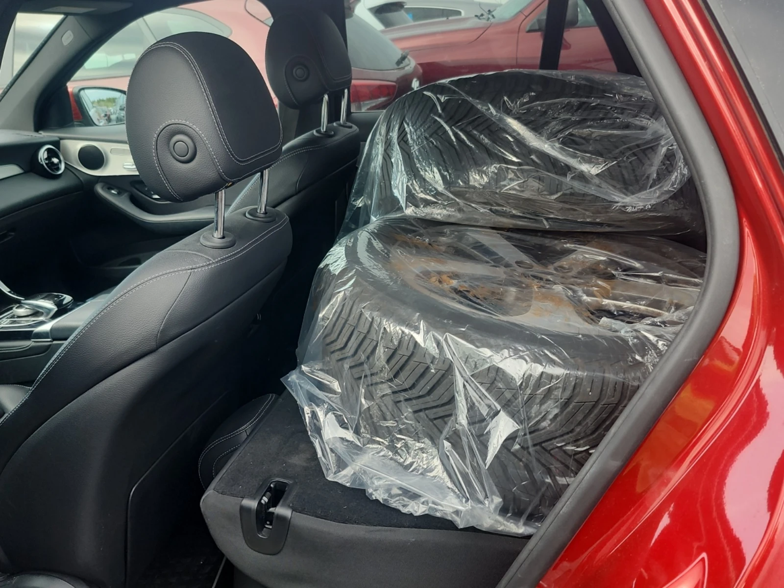 Mercedes-Benz GLC 300 * * CARFAX * * АВТО КРЕДИТ * * , снимка 6 - Автомобили и джипове - 54645517