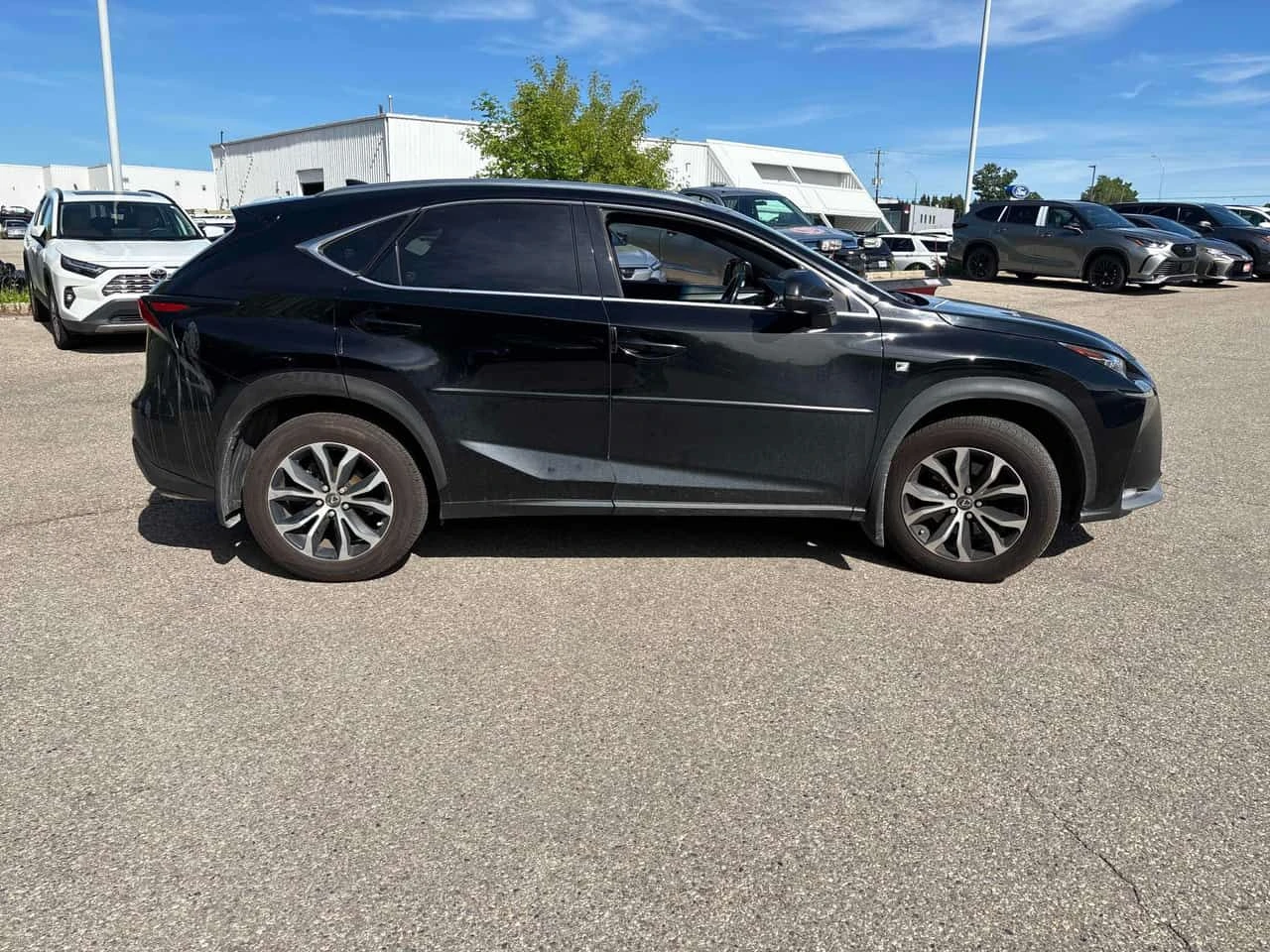 Lexus NX 200t * AWD 4dr * АВТОКРЕДИТ БЕЗ ПЪРВОНАЧАЛНА ВНОСКА* , снимка 3 - Автомобили и джипове - 54837100