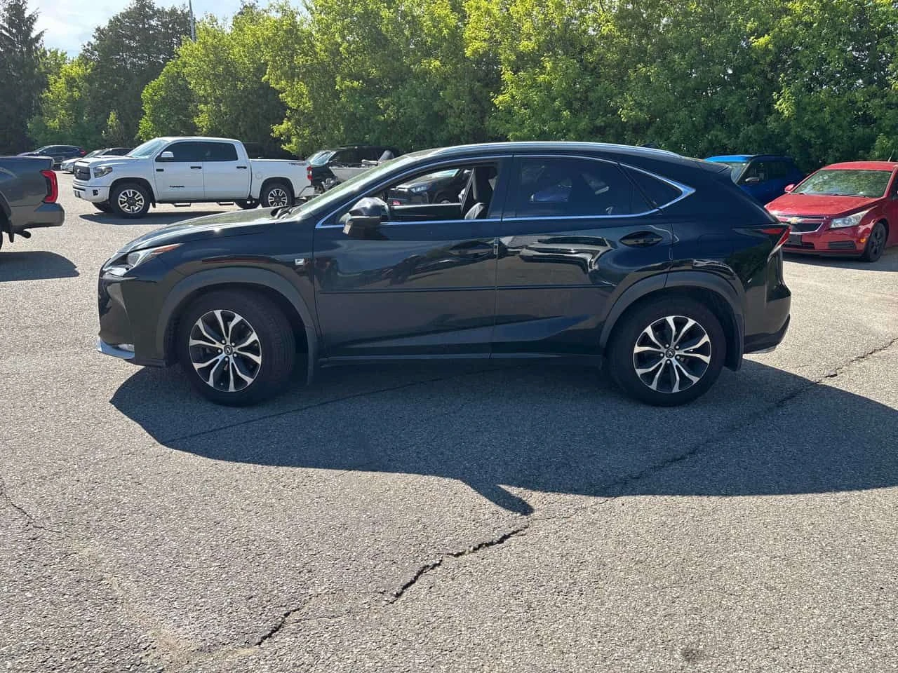 Lexus NX 200t * AWD 4dr * АВТОКРЕДИТ БЕЗ ПЪРВОНАЧАЛНА ВНОСКА* , снимка 2 - Автомобили и джипове - 54837100