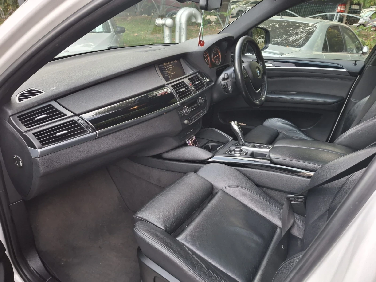 BMW X6, снимка 8 - Автомобили и джипове - 56211671