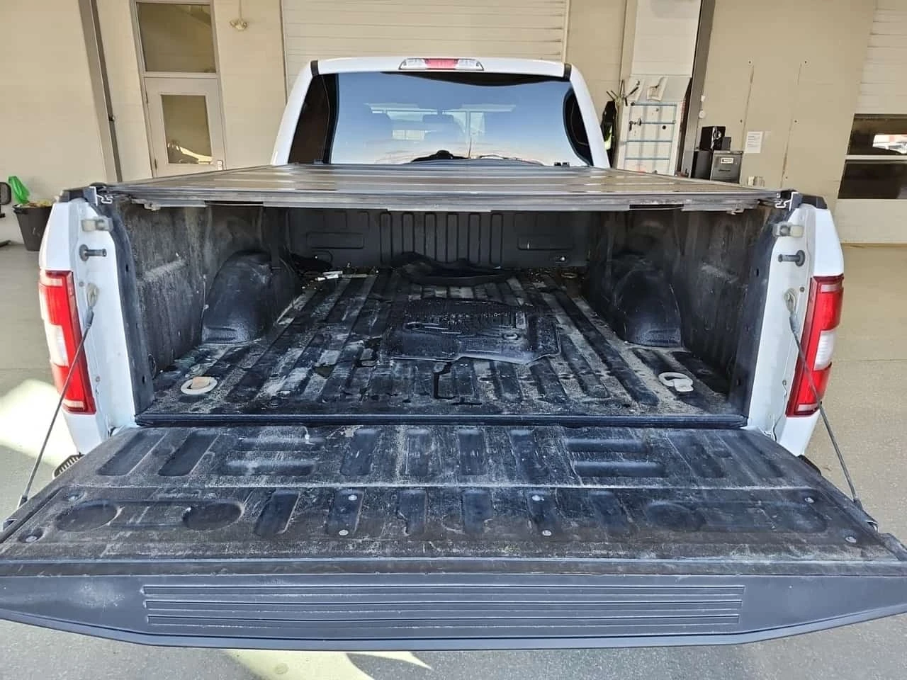 Ford F150 XLT CREW CAB STD BED * CARFAX * ���������� *  | Mobile.bg � ����������� 13