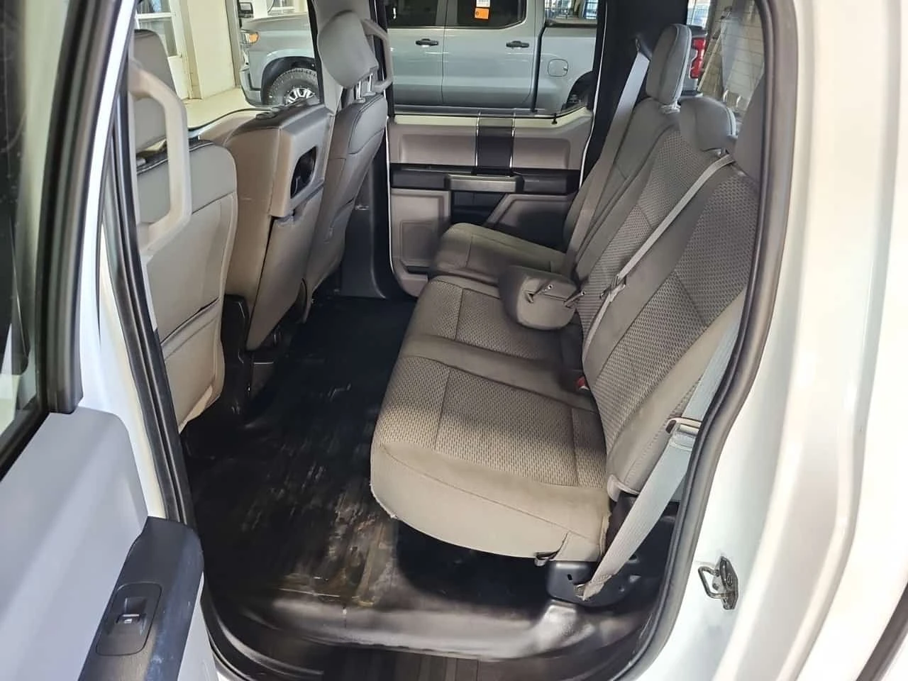 Ford F150 XLT CREW CAB STD BED * CARFAX * ���������� *  | Mobile.bg � ����������� 10