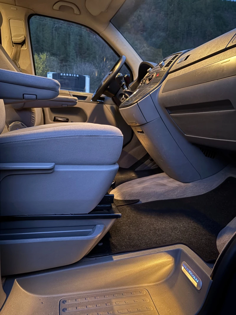 VW T5 2.5, снимка 11 - Бусове и автобуси - 52877706