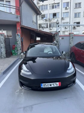 ������ Tesla Model 3