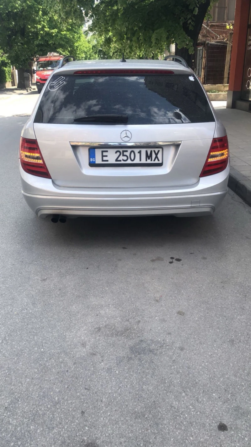 Mercedes-Benz C 200 2.0CDI, снимка 2 - Автомобили и джипове - 47078977