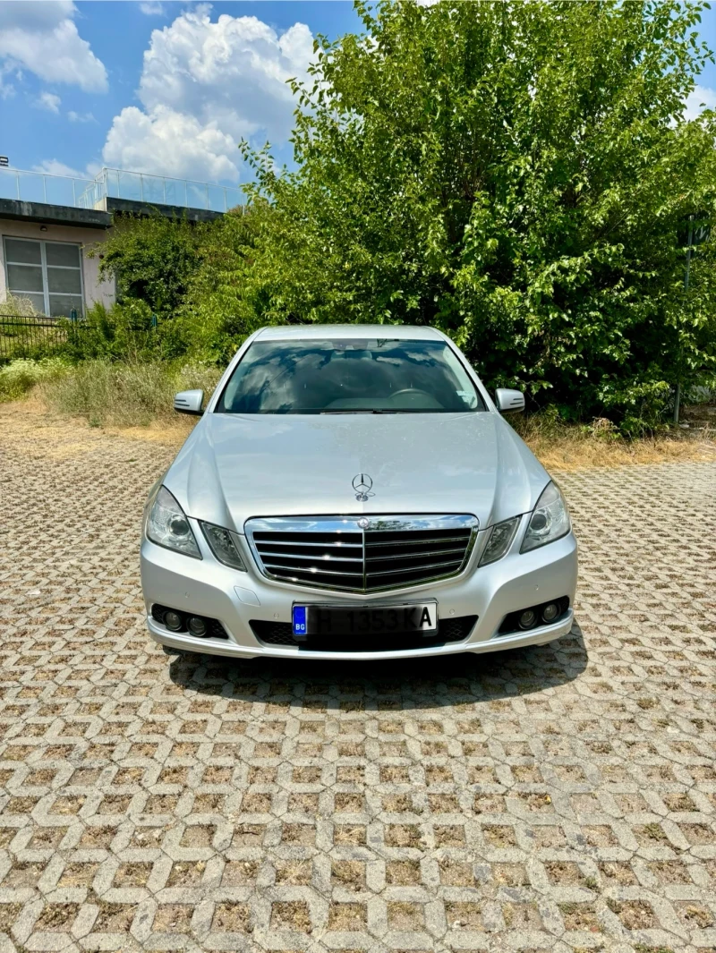 Mercedes-Benz E 220, снимка 7 - Автомобили и джипове - 46906519