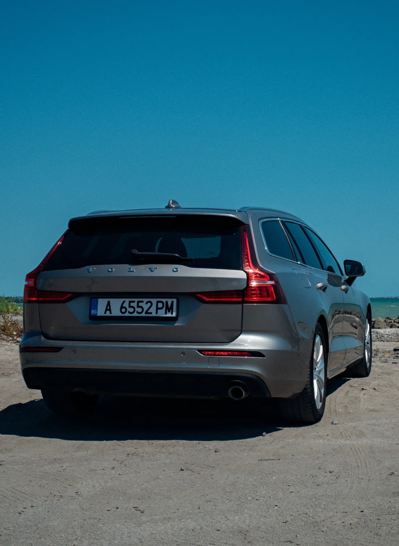 Volvo V60 D3, снимка 4 - Автомобили и джипове - 46958066