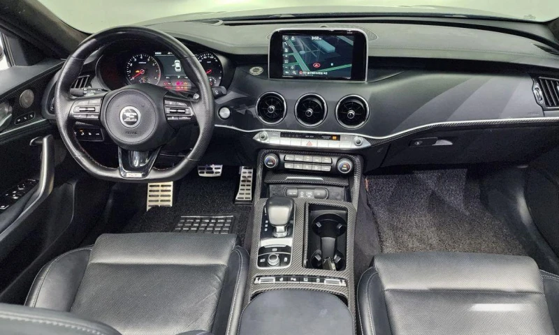 Kia Stinger 2.0 Turbo AWD * НАЙ-ДОБРА ЦЕНА В БЪЛГАРИЯ* , снимка 7 - Автомобили и джипове - 51967213