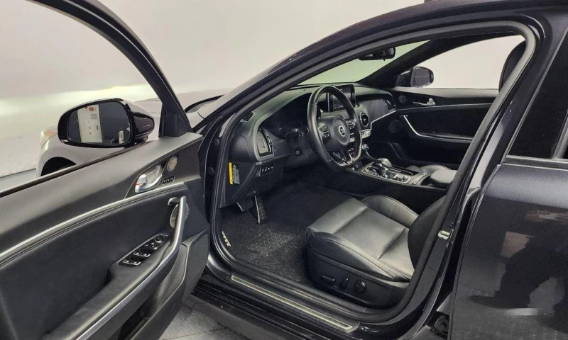Kia Stinger 2.0 Turbo AWD * НАЙ-ДОБРА ЦЕНА В БЪЛГАРИЯ* , снимка 10 - Автомобили и джипове - 51967213