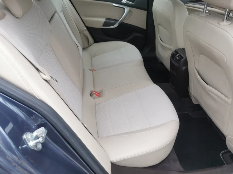 Opel Insignia 2, 0tdi, снимка 13 - Автомобили и джипове - 51966906