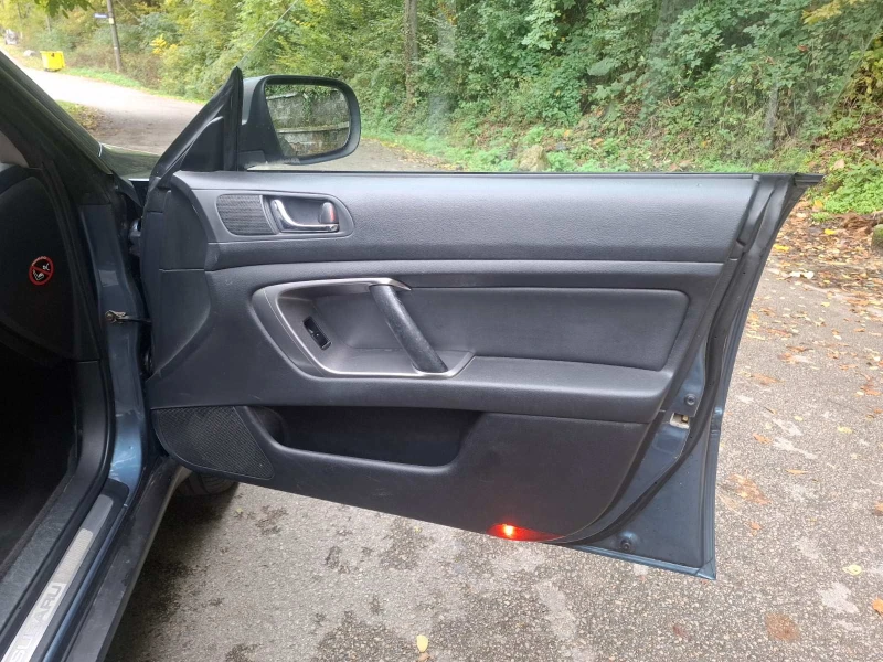 Subaru Outback 3.0R, снимка 10 - Автомобили и джипове - 52658436