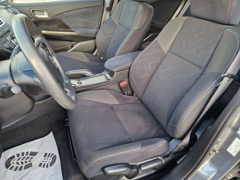 Honda Civic 1.4i-VTEC , снимка 11 - Автомобили и джипове - 52474629