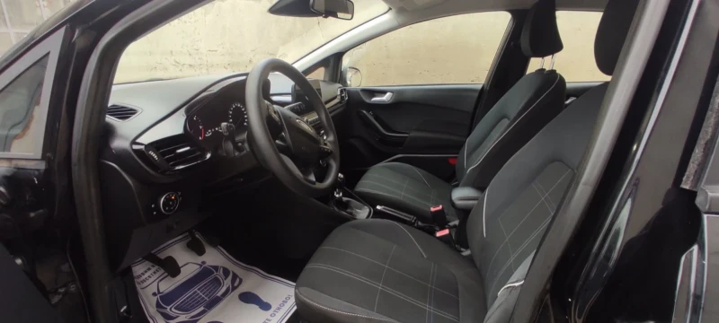 Ford Fiesta 1.5tdci, снимка 9 - Автомобили и джипове - 52517258