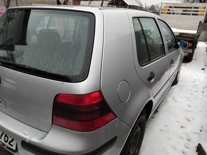VW Golf, снимка 5 - Автомобили и джипове - 53344017