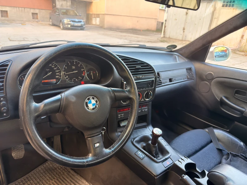 BMW 325 НОВ ВНОС ЗАВОДСКО М-пакет , снимка 8 - Автомобили и джипове - 53598852