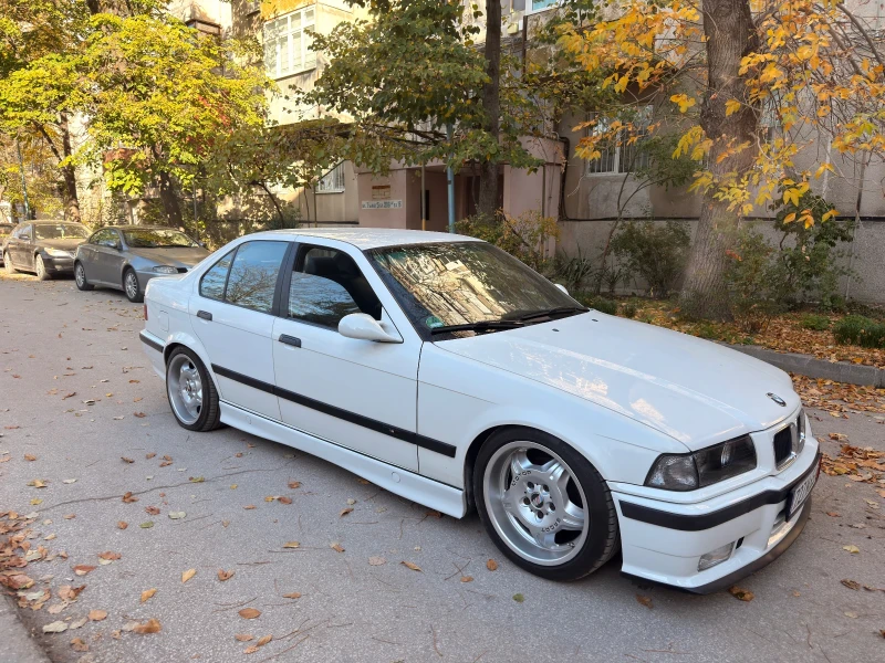 BMW 325 НОВ ВНОС ЗАВОДСКО М-пакет , снимка 1 - Автомобили и джипове - 53598852