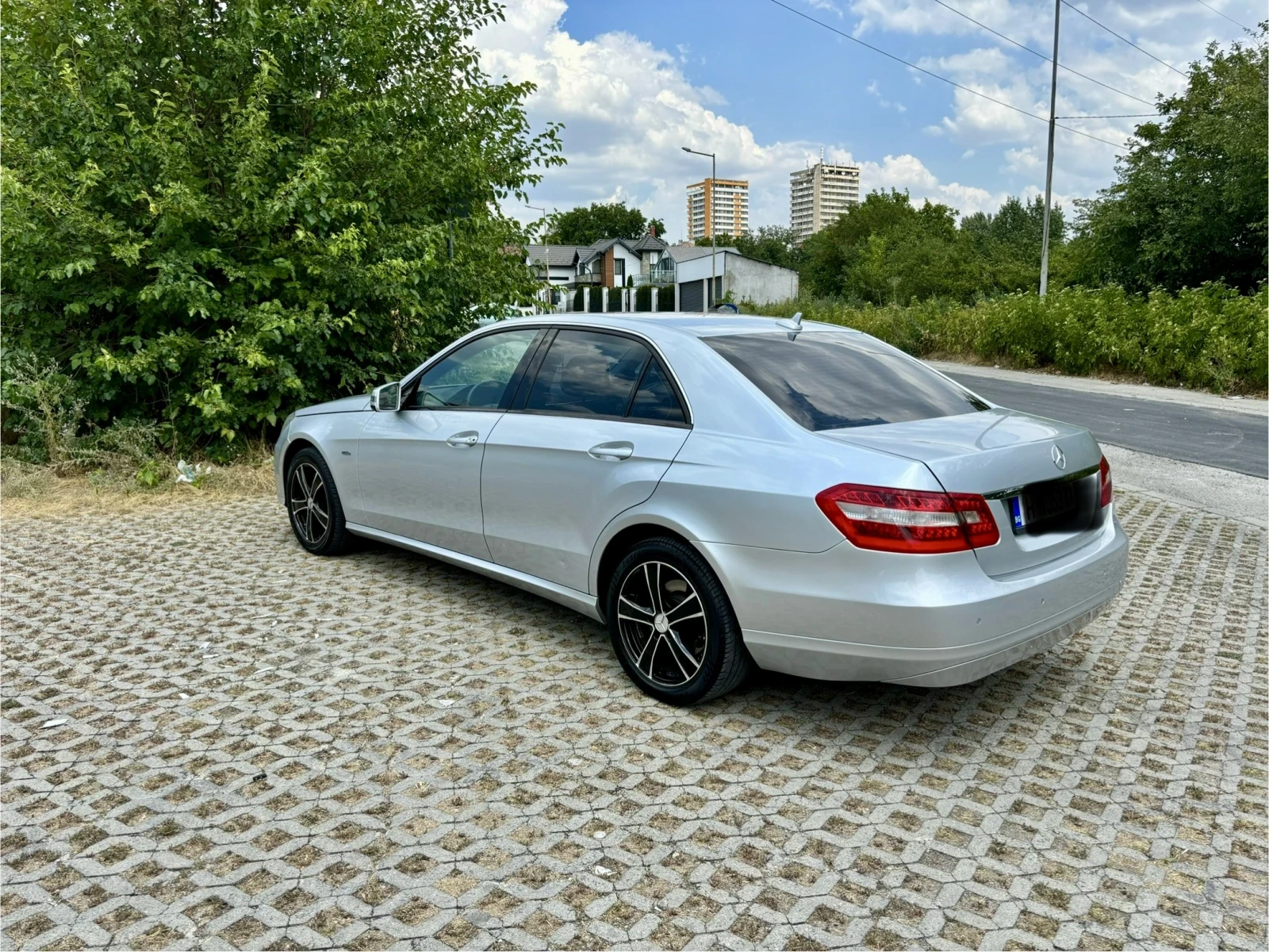 Mercedes-Benz E 220  - изображение 5