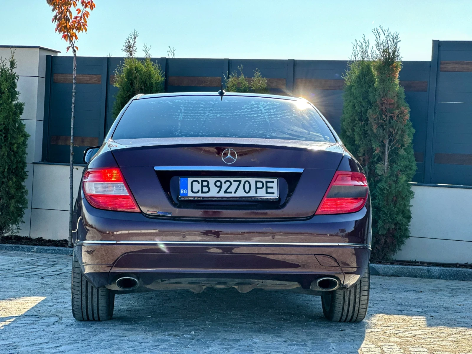 Mercedes-Benz C 320 3.0CDI* 224HP* СЕДАН* НАВИГАЦИЯ* КОЖА* ЕЛ.СЕДАЛКИ* - изображение 4