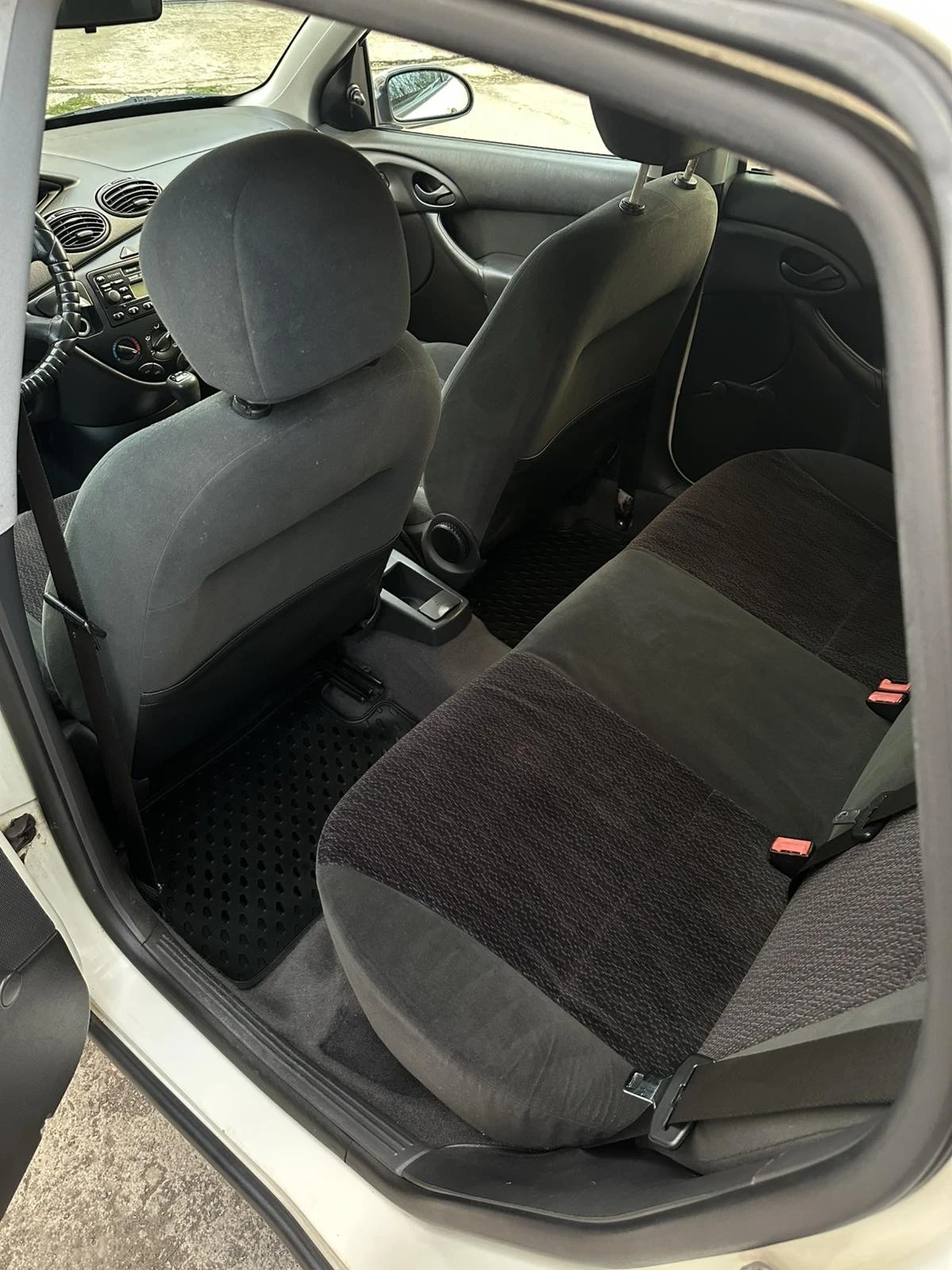 Ford Focus TDDI - изображение 5