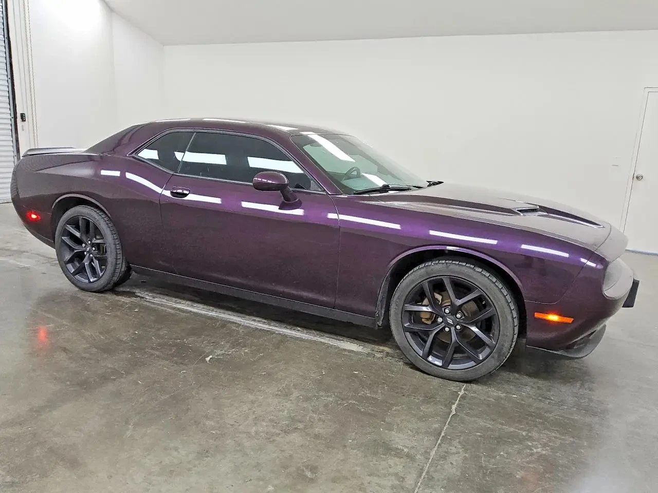 Dodge Challenger, снимка 3 - Автомобили и джипове - 54251878