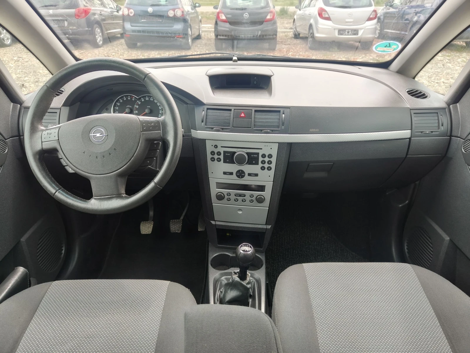Opel Meriva 1.6i facelift , снимка 10 - Автомобили и джипове - 54397468