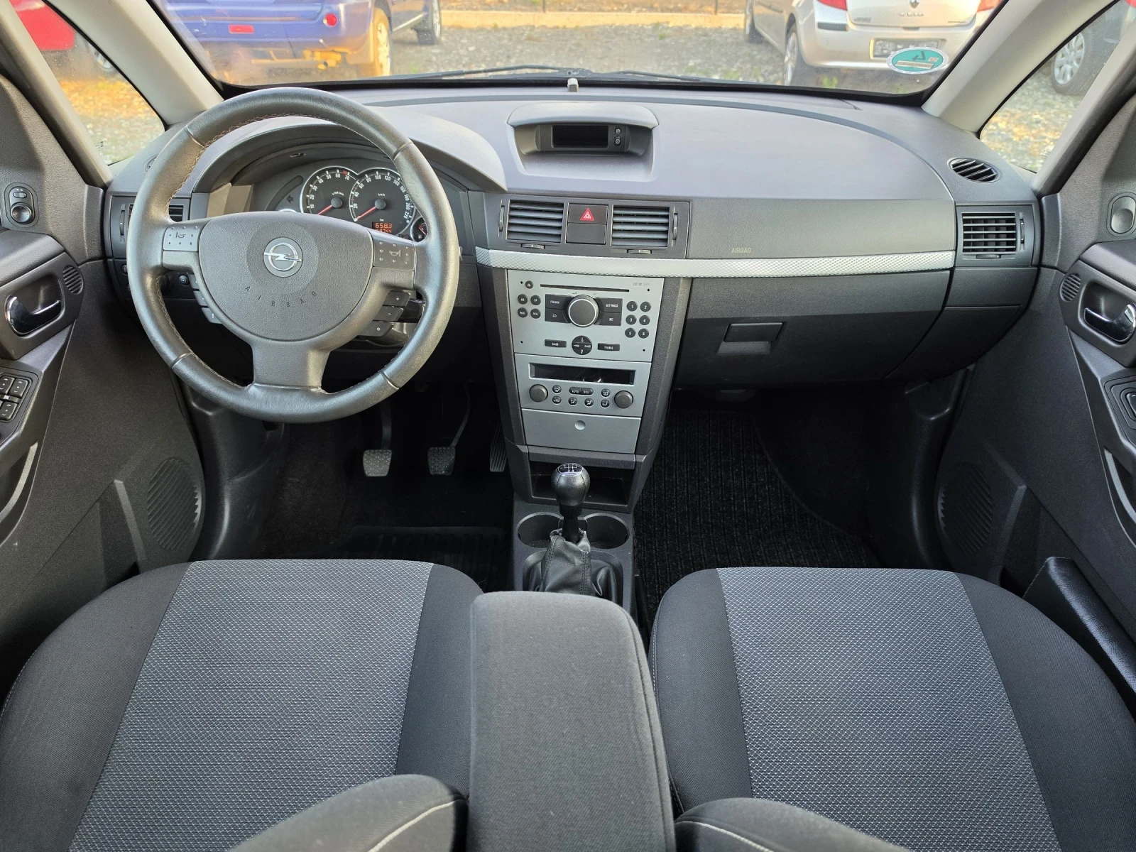 Opel Meriva 1.6i facelift , снимка 9 - Автомобили и джипове - 54397468