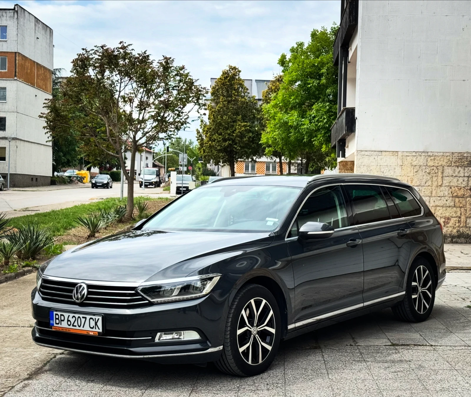 VW Passat, снимка 2 - Автомобили и джипове - 54453804