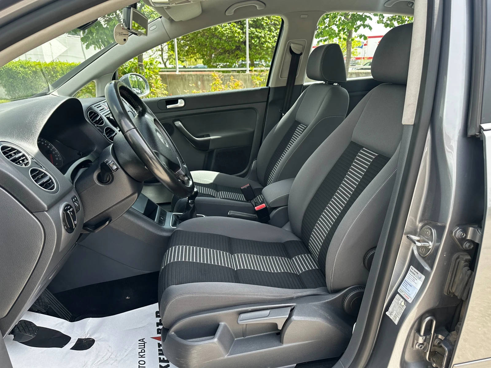 VW Golf 1.9d 90 к.с. , снимка 9 - Автомобили и джипове - 54563809