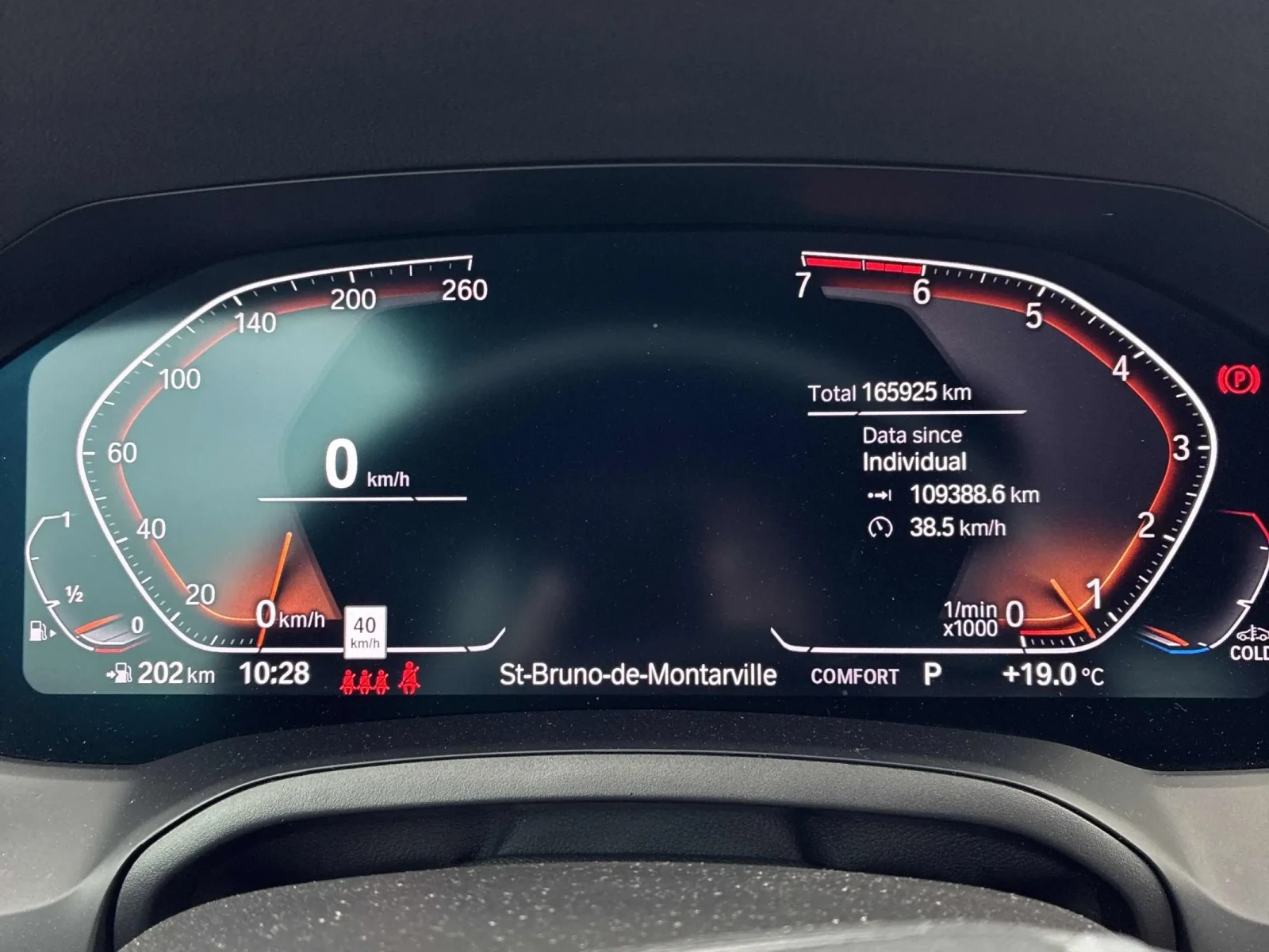 BMW 330 xDrive, снимка 8 - Автомобили и джипове - 54708782