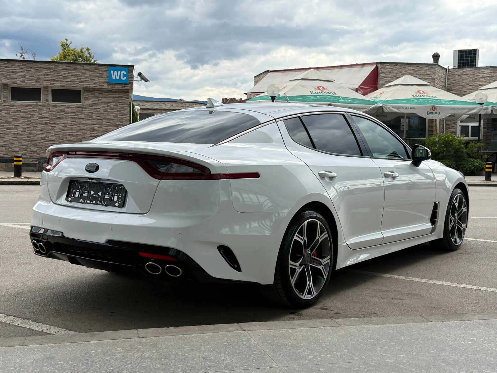 Kia Stinger 6 МЕСЕЦА ГАРАНЦИЯ/3.3GT 366к.с. 4x4 Всички Есктри, снимка 4 - Автомобили и джипове - 54913286