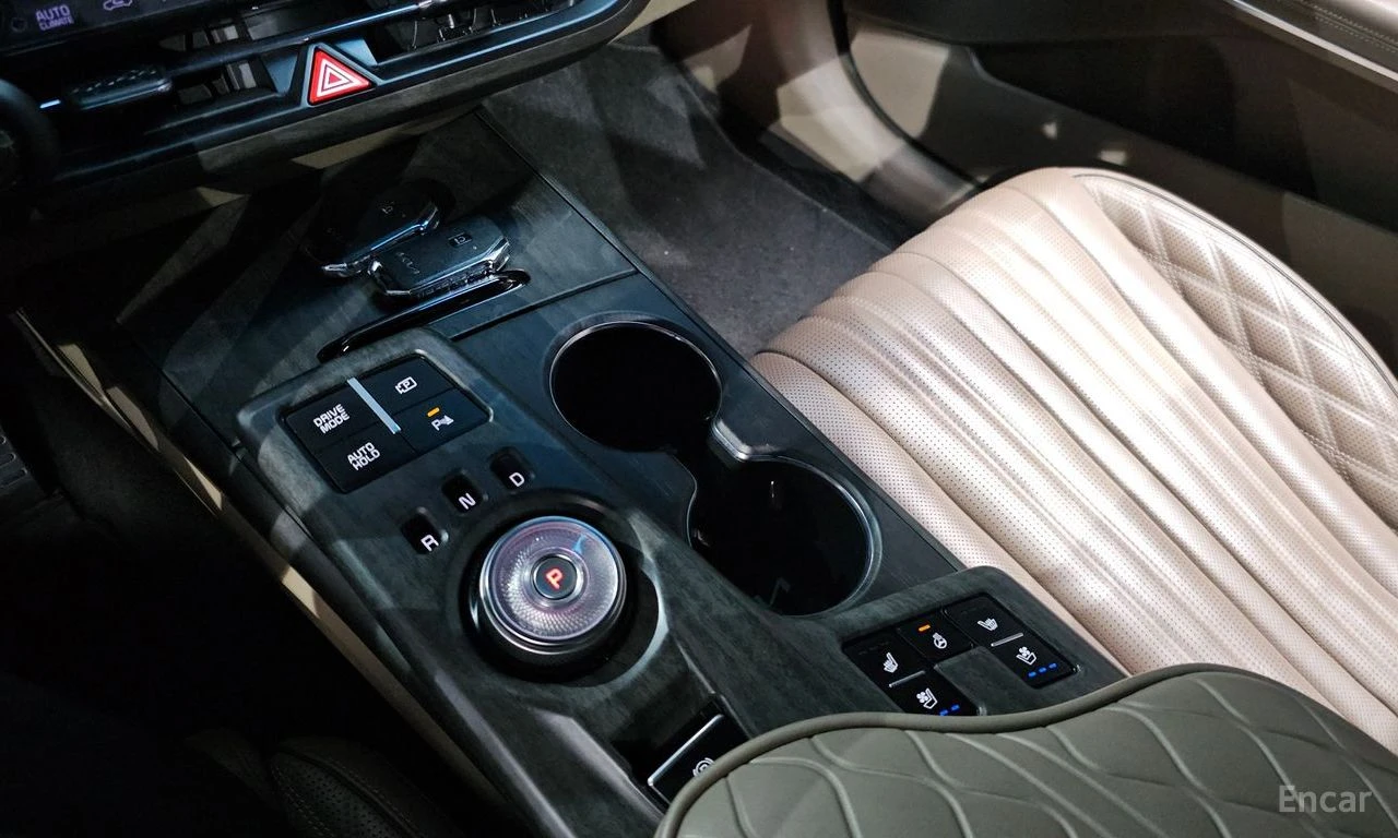 Kia K8 * ФИКСИРАНА ЦЕНА ДО БЪЛГАРИЯ * АВТОКРЕДИТ, снимка 13 - Автомобили и джипове - 55422343