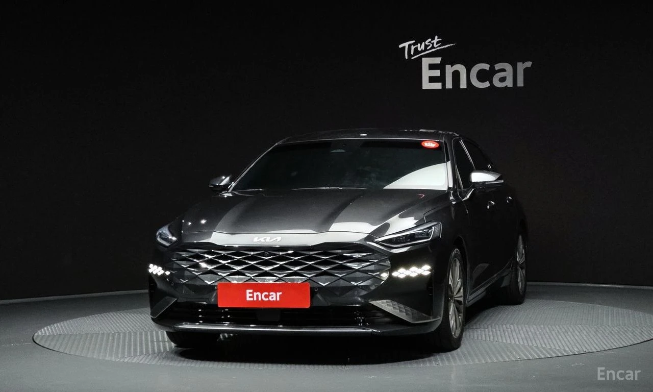 Kia K8 * ФИКСИРАНА ЦЕНА ДО БЪЛГАРИЯ * АВТОКРЕДИТ, снимка 4 - Автомобили и джипове - 55422343