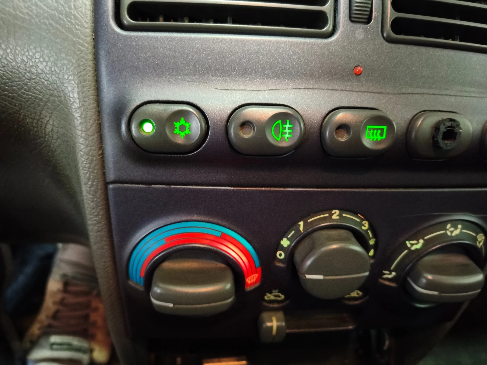 Fiat Punto работещ климатик, снимка 7 - Автомобили и джипове - 55444697