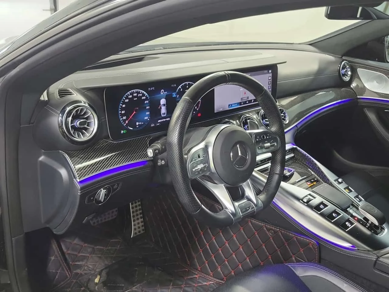 Mercedes-Benz AMG GT * 63 S * CARFAX * 17k km * , снимка 6 - Автомобили и джипове - 55626434