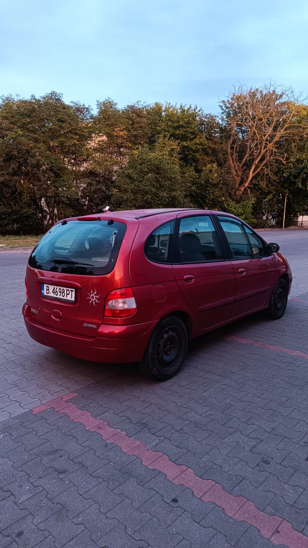 Renault Scenic 1.6 16v , снимка 4 - Автомобили и джипове - 56186061