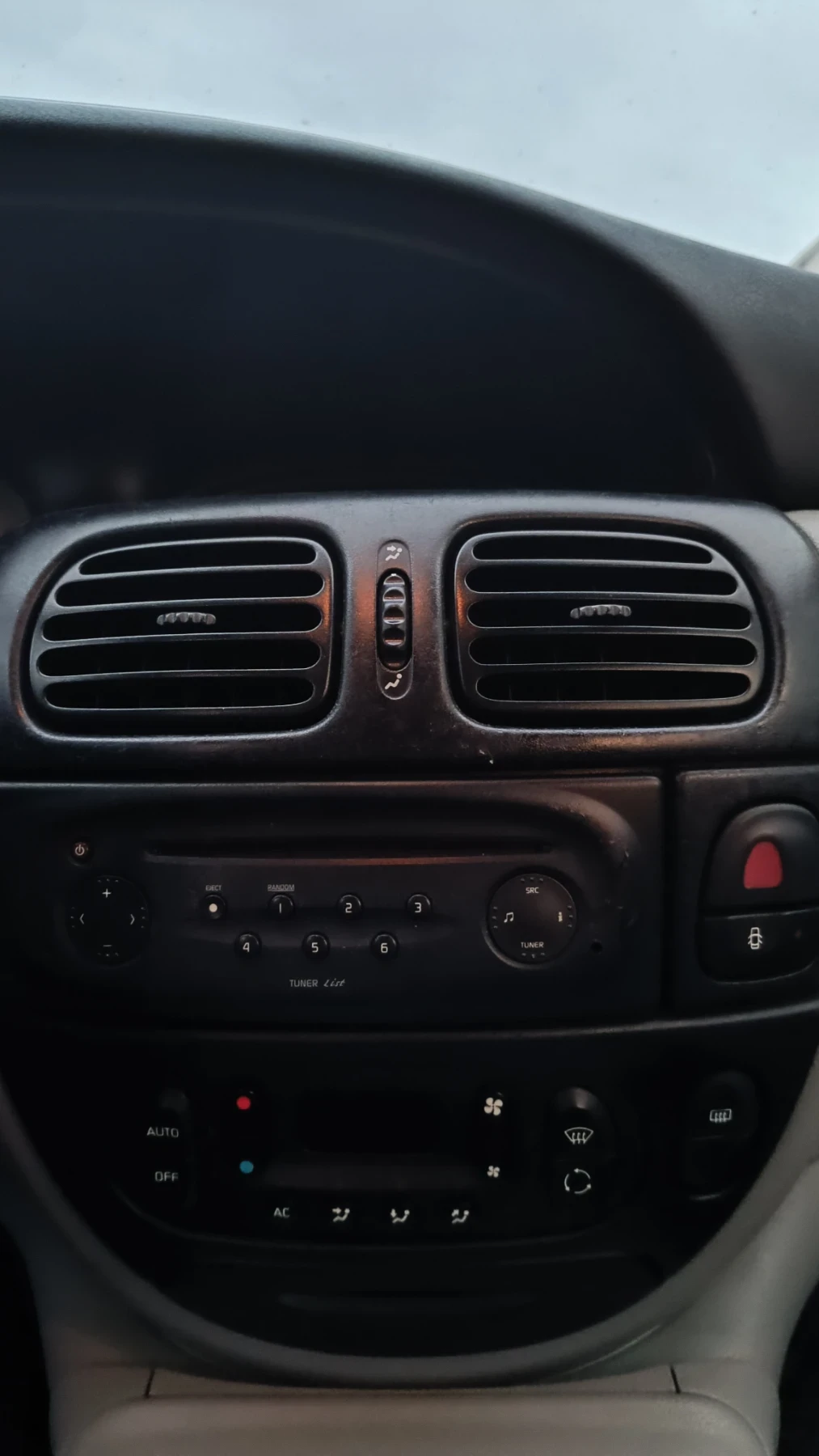 Renault Scenic 1.6 16v , снимка 10 - Автомобили и джипове - 56186061