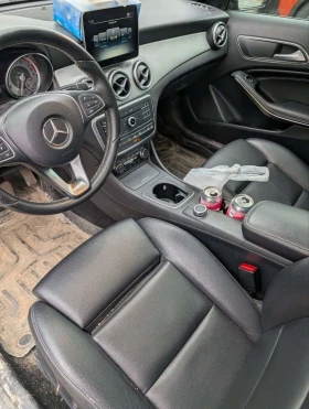 Mercedes-Benz GLA 250 * ПАНОРАМА* ПОДГРЕВИ* КАМЕРА* ПРЕДСТАВИТЕЛСТВО* , снимка 10