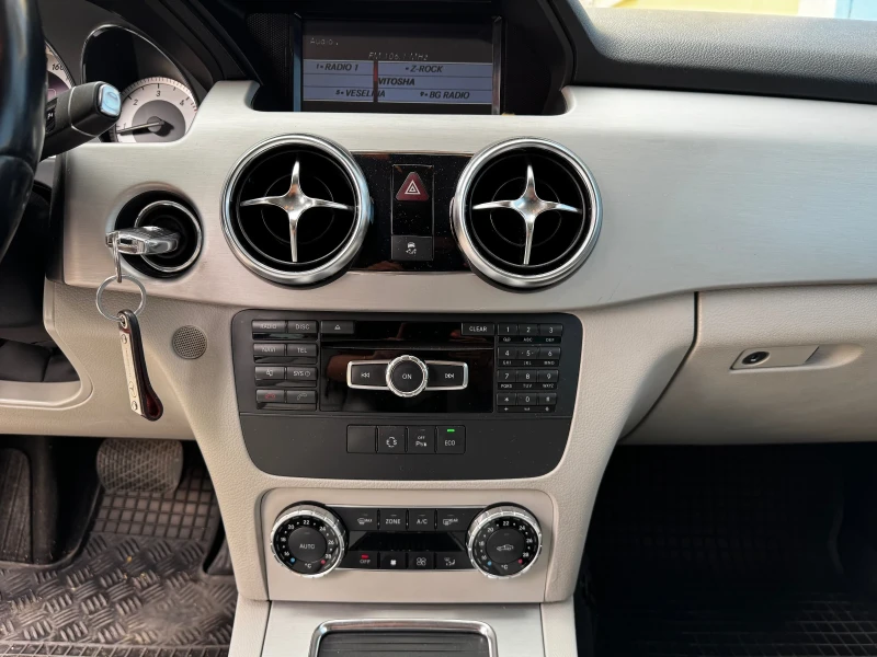 Mercedes-Benz GLK, снимка 8 - Автомобили и джипове - 47472668