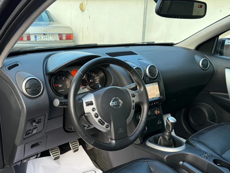 Nissan Qashqai 1.5DCI TEKNA FULL PANORAMA NAVI KEYLESS 106000!!!, снимка 8 - Автомобили и джипове - 49248766