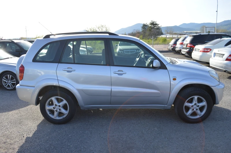 Toyota Rav4 2.0D4D-4X4-KLIMA, снимка 4 - Автомобили и джипове - 49933926